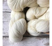 Undyed 100% Merino Wool Yarn Sock Yarn - Raw White Wool Hanks for Dyeing - Superwash 4ply - Merinoland (1kg)