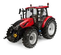 Universal Hobbies CASE IH Farmall 120C Model Tractor - 1:32 Scale