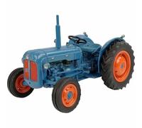 Universal Hobbies Fordson Dexta 1958 Scale 1:32 UH6272