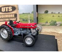 Universal Hobbies Massey Ferguson 135 Tractor (1965) 1:32 Scale New Boxed UH2785