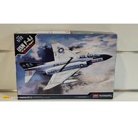 USN F-4J VF-84 Jolly Rogers Fighter Bomber Academy 12529 Model 1-72