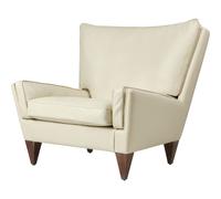 V11 Armchair American Walnut/ Cream Leather