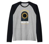 Valencia Espana Spain Solar Eclipse Totality August 12, 2026 Raglan Baseball Tee