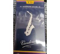 Vandoren Traditional 1.5-Strength Alto Saxophone Reeds (Pack of 10)