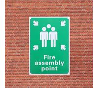Veemoon Emergency Assembly Point Sign 1.5mm Pvc Board Fire Safety Sign Green Light Weight with Clearly Visible Text and Symbol Design for Outdoor Garden and More Places You Need