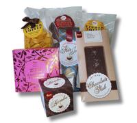VeganBox Ultimate Chocolate & Crunch Feast | Premium Vegan Gift Box (Raspberry Edition)
