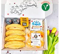 Vegetarian Pasty and Cornish Cream Tea Gift Hamper for 4