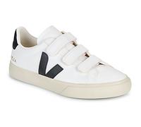 Veja Shoes (Trainers) RECIFE LOGO in White 5