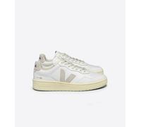 Veja V-90 Leather WoMens White/Natural Trainers - Size UK 4