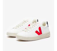 Veja Shoes (Trainers) URCA W in White 5