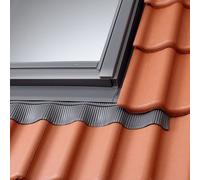 VELUX SK06 Pine Centre Pivot Roof Window Wooden Attic Loft Skylight 114 x 118cm