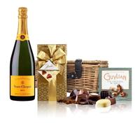 Veuve Clicquot Brut Yellow label Champagne and Chocolates Hamper 75cl