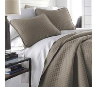 Vilano Springs, Premium Quality, Soft, Wrinkle, Fade, & Stain Resistant, Easy Case, Oversized Quilt Cover Set with 1 Quilt Set and 2 Shams, King/California King, Dark Taupe