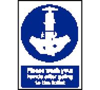 Vogue Wash Hands Toilet Sign - 300x200mm 11 3/4x7 3/4" (Self Adhesive)