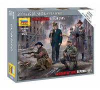 Volkssturm Berlin 1945 1:72 Figure Plastic Model Kit ZVEZDA