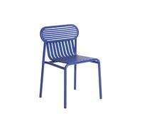 Leichtgewicht: Week-End Aluminiumstuhl von Petite Friture. Was ist schöner als ein Week-End Outdoorstuhl? Zwei Week-End Outdoorstühle! Deswegen kommen die Petite Friture Stühle auch im Doppelpack dahe