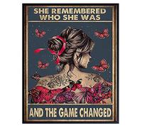 Wall Decor Metal Tin Sign She Remembered Who She was and The Game Changed Shop Man Cave Garage Home Bar Decor Lovers Gift 12 x 16 inch