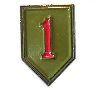 Warzone 1st Infantry Division USA US Army Combat Insignia Enamel Military Badge