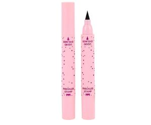 Waterproof Freckle Pen & Pad | 2 in 1 Face Speckles Pen | Durable Fake Frekles for Natural Makeup | Impregnated Face Spot Dubbing for Women and Women