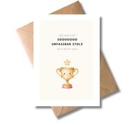 WBdesignz Cute Greeting Card with Envelope - Trophy - Wir sind unfassbar stolz auf dich - Cute Card for Success Congratulations - Promotion Passed Exam Graduation Driving Licence Abi (DIN A6)