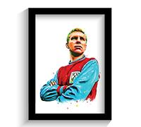 WEST HAM UTD - Bobby Moore - Framed Illustration Print Poster