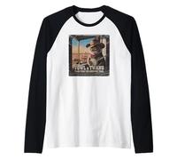 Western Cat with Banjo on Porch Rustic Country Music Vibes Raglan Baseball Tee
