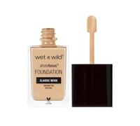 Wet n Wild Photo Focus Matte Foundation, Buildable High-Performing Liquid Makeup, Flash-Proof No White Cast and Pore-Blurring Finish, Classic Beige