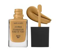 Wet n Wild Photo Focus Matte Foundation, Buildable High-Performing Liquid Makeup, Flash-Proof No White Cast and Pore-Blurring Finish, Amber Beige