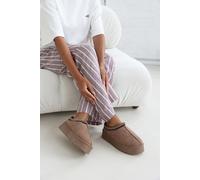 Where's That From Women's 'Meilani' Cosy Faux-Suede Fur Lining Platform Low Ankle Boot in Camel | Size: 8 Where's That From Camel 8