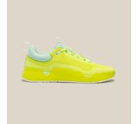 While On Earth Move Trainer - Training Shoes UK9