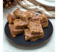 Wilfred’s White Chocolate Blondies Gift Box - 12 Handmade Blondie Brownies with White Chocolate Chips - Soft & Gooey Centre - Luxury Dessert Gift for Sharing, Snacking & White Choc Lovers