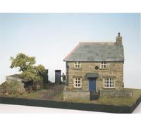 Wills CK10 Craftsmans Kits Farm Cottages Plastic Kit OO Gauge