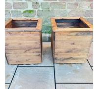 Windsor Garden Planter Set by Charles Taylor