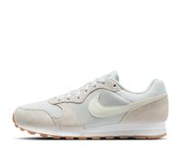 (WMNS) Nike MD Runner 2 'Photon Dust White' 749869-019 5