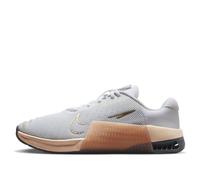 (WMNS) Nike Metcon 9 'White Metallic Gold Grain' DZ2537-104 11