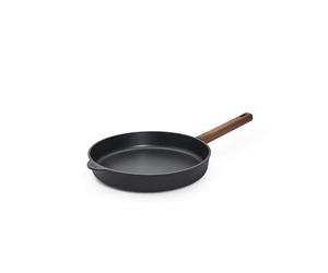 Woll Diamond QXR Eco Logic Cast Iron Flat Pan, Inductive, Diameter 28 cm, 5 cm High, with Firm Sustainable Wooden Handle, Suitable for All Hob Types, PFAS-Free, Aluminium, Oven-Safe, Black