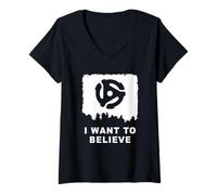 Women's 45 RPM Adapter UFO I Want to Believe V-Neck T-Shirt
