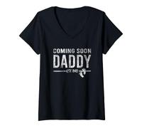 Women's Daddy Coming Soon Daddy 2022 for the Best Dad V-Neck T-Shirt