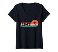 Womens Fencers born 1943 Birthday Vintage Fencing-Sports Fencing V-Neck T-Shirt