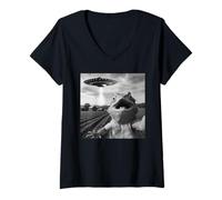 Womens Funny Bearded Dragon Selfie With Alien UFO V-Neck T-Shirt