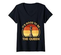 Womens Funny Chess Characters Quote - It's Good to Be The Queen V-Neck T-Shirt