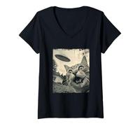 Womens Funny Invasion Meme Vintage Alien Cat UFO Selfie V-Neck T-Shirt