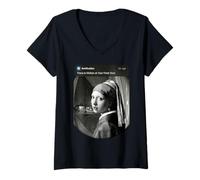 Women's Girl with a Pearl Earring Johannes Vermeer Motion Front Door V-Neck T-Shirt