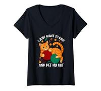 Womens I Just Want To Knit And Pet My Cat V-Neck T-Shirt