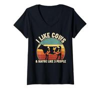 Women's I Like Cows and Maybe 3 People Funny Cattle Cow Farmer Retro V-Neck T-Shirt