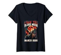 Women's I Saw The Blood Moon 2026 Howling Wolves Retro Graphic V-Neck T-Shirt