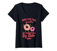 Womens I'm Going to be a Big Sister Again Pregnancy Announcement V-Neck T-Shirt