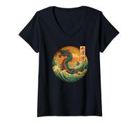 Womens Japanese Dragon The Great Wave Off Kanagawa Kanji Japan Art V-Neck T-Shirt