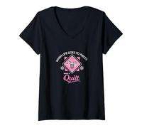 Women's Make A Quilt - Quilter Quilting V-Neck T-Shirt
