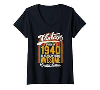 Womens Retro Sunset 86 Years of Awesome Born 1940-86th Birthday V-Neck T-Shirt
